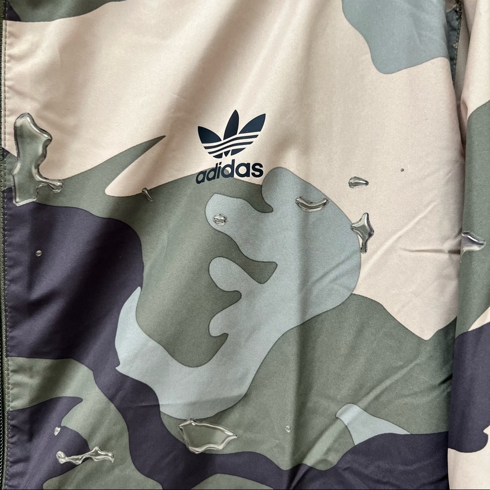 ✨Sold✨Adidas • Originals Camo Graphic Windbreaker Jacket - Picture 8 of 12